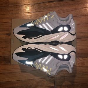 DS adidas Yeezy Wave Runner 700 Solid Grey Size 11